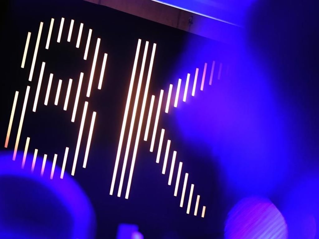 8K, das bedeutet 7680 zu 4320 Pixel auf einem Bildschirm. So sollen viel mehr Details sichtbar werden - wenn es denn einmal 8K-Filme gibt. Foto: Franziska Gabbert