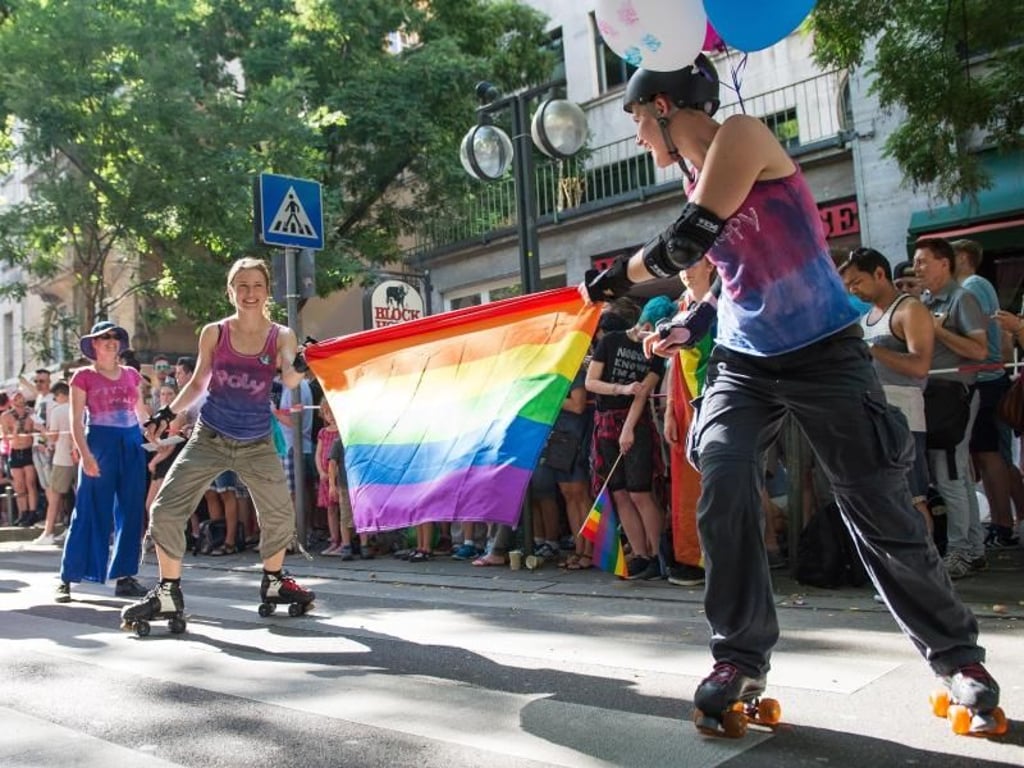 Aauf dem Christopher Street Day (CSD) in Köln wird gerollt. Foto: Deniz Calagan