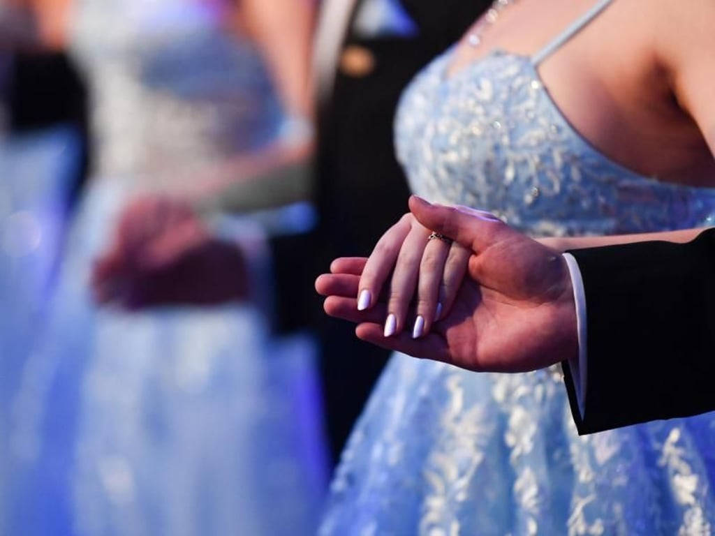 Hand in Hand. Foto: Jens Kalaene