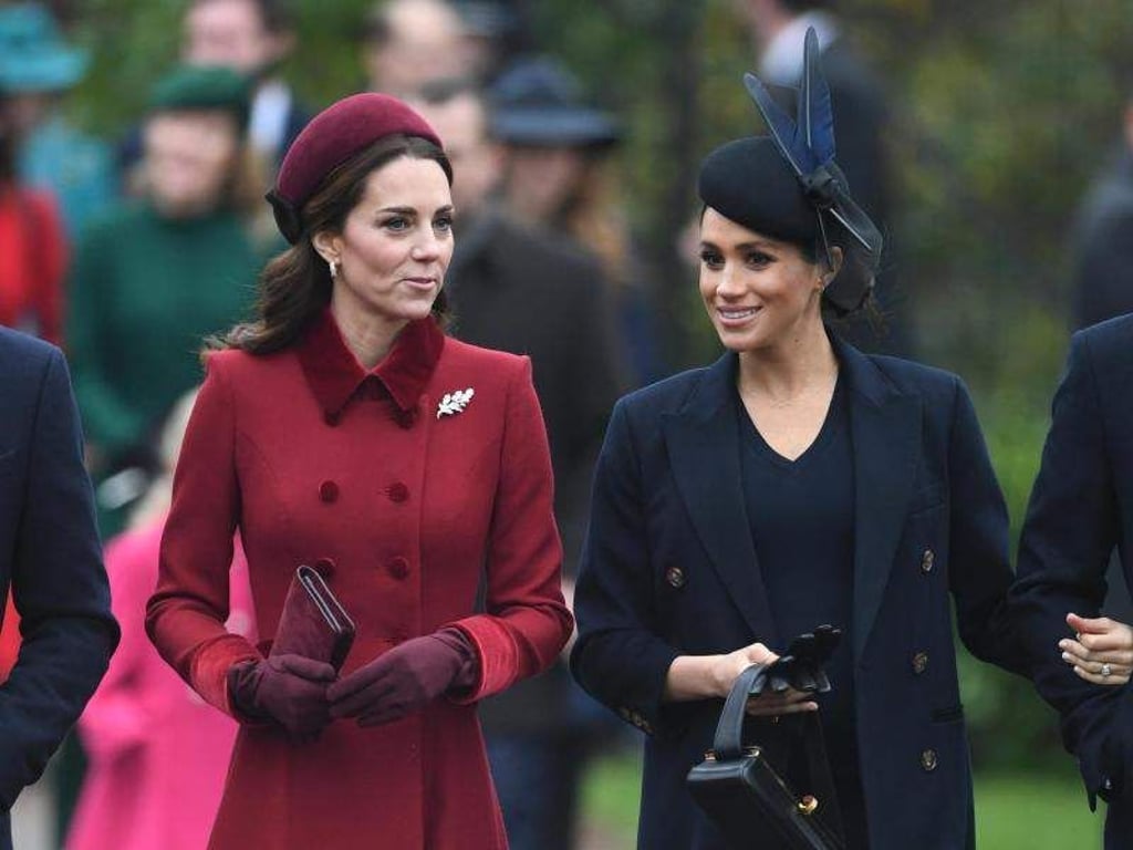 Kate und Meghan unterhielten sich angeregt auf dem Weg zur Kirche. Foto: Joe Giddens/PA