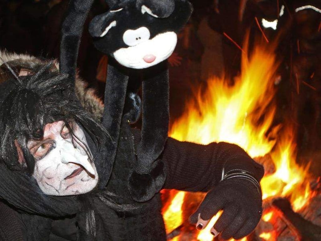 Hexen und Teufel bevölkerten in der Nacht den Harz. Foto: Matthias Bein