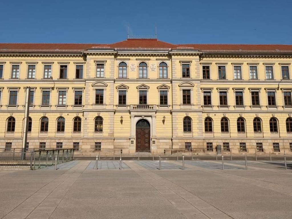 Das Gebäude des Landgerichts in Leipzig, in dem auch der sächsische Verfassungsgerichtshof seinen Sitz hat. Foto: Sebastian Willnow