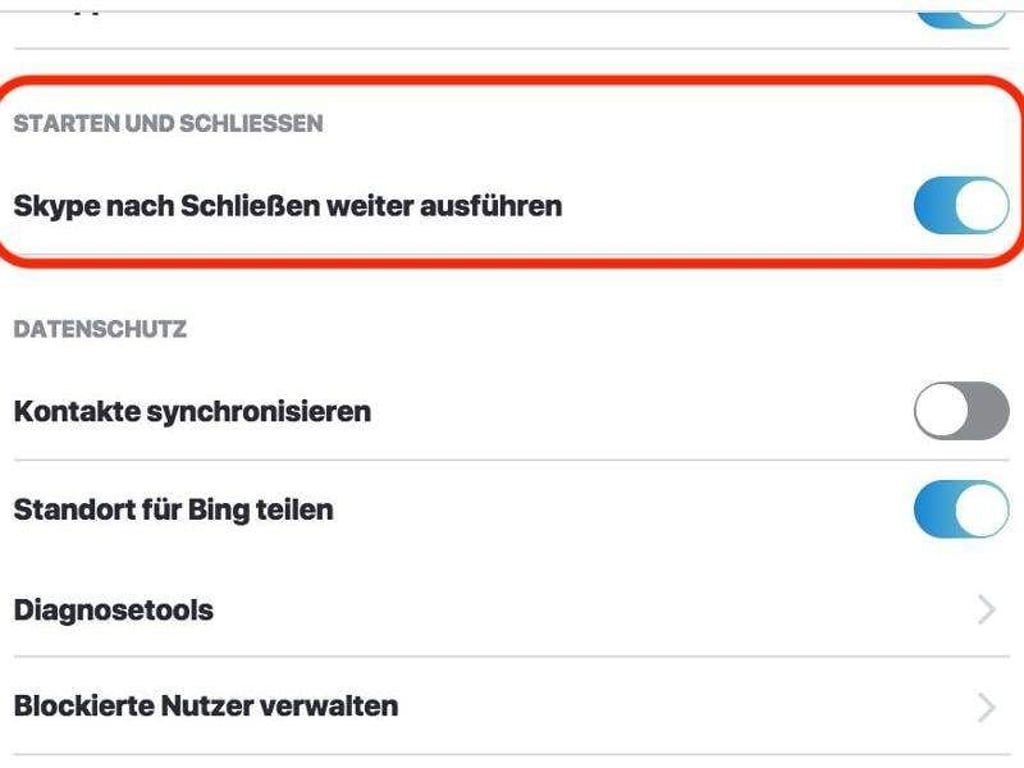 Normalerweise wird Skype komplett beendet, wenn ein Mac-Nutzer das Fenster des Programms schließt. Damit das nicht passiert, sollte man in den Einstellungen die Option «Skype nach Schließen weiter ausführen» aktivieren. Foto: dpa-infocom