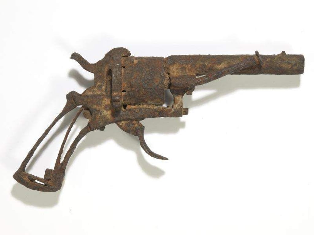 Der Van-Gogh-Revolver wurde für 162.500 Euro versteigert. Foto: Stephane Briolant/Drouot