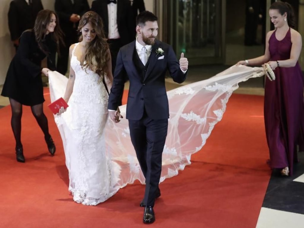 Für Lionel Messi und Antonela Roccuzzo wurde der rote Teppich ausgerollt. Foto: Victor R. Caivano
