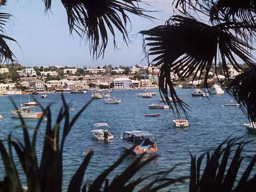 Blick auf den Jachthafen von Hamilton, der Hauptstadt der Bermuda-Inselgruppe. Die EU hat Bermuda von der schwarzen EU-Liste der Steueroasen gestrichen. Foto: Horst Ossinger