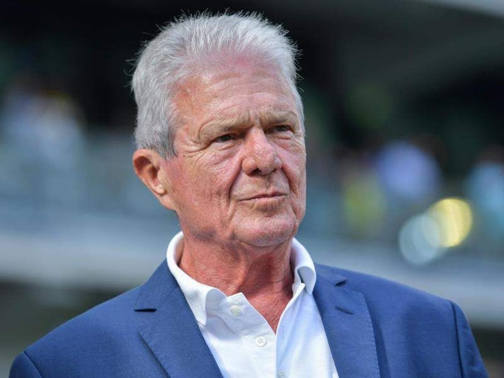Hoffenheims Mäzen Dietmar Hopp kritisiert die hohen Gehälter der Spieler. Foto: Uwe Anspach