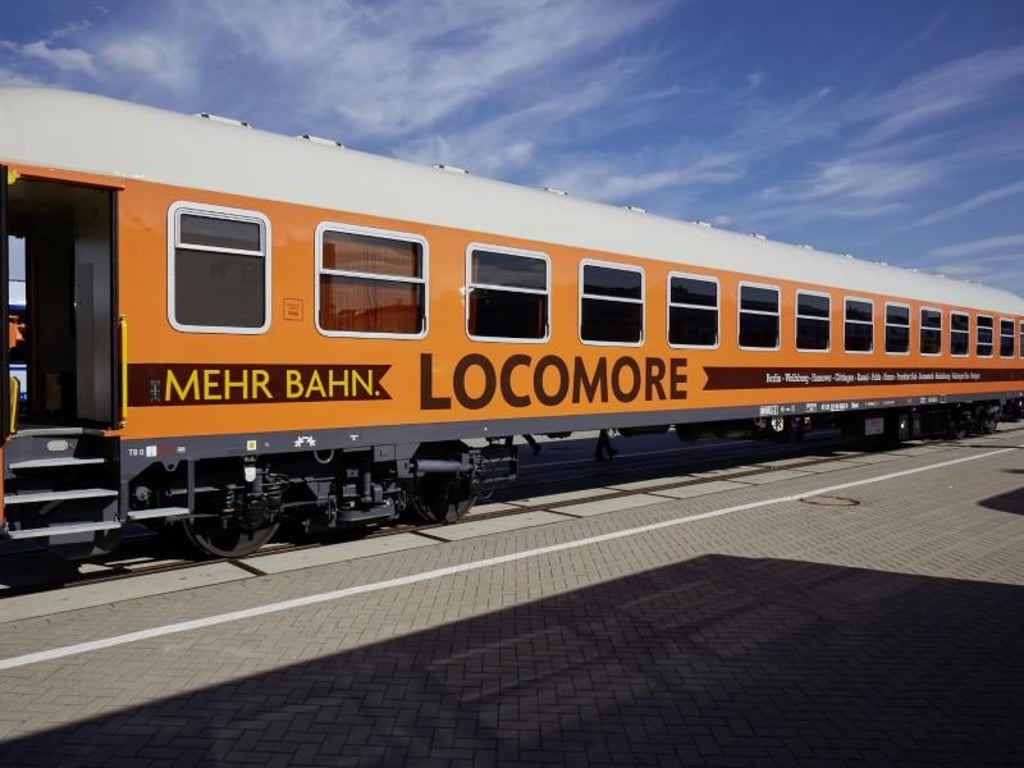 So sehen die Waggons von Locomore aus: Es sind alte IC-Wagen der Deutschen Bahn. Diese wurden für das neue Unternehmen hergerichtet. Foto: York Christoph Riccius/Locomore