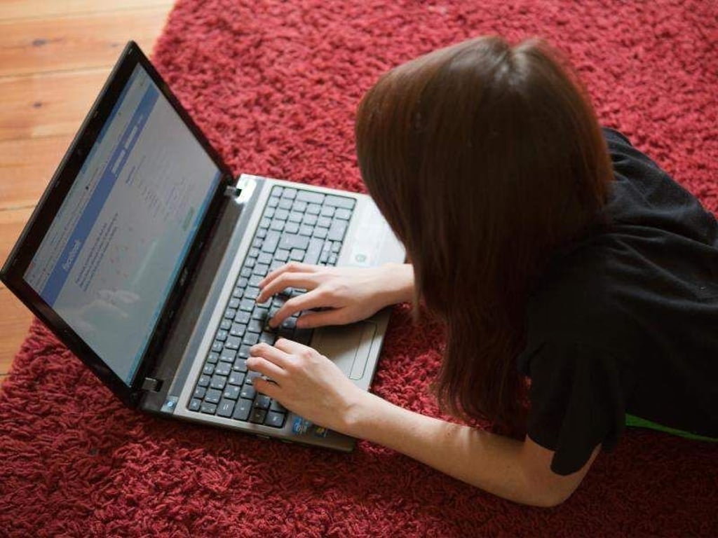 Fotos und private Infos sollten nicht alle «Freunde» in sozialen Netzwerken lesen. Besser man sortiert aus. Foto: Silvia Marks