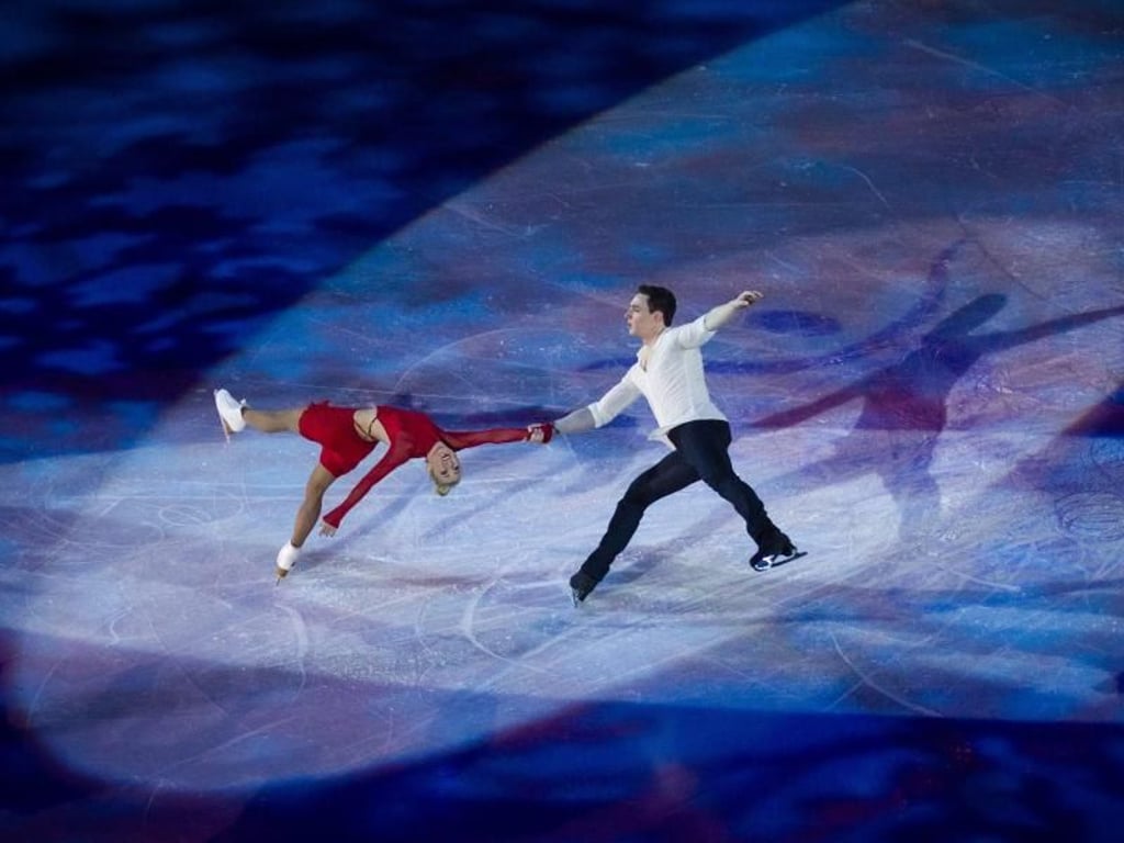 Aljona Savchenko und Bruno Massot hatten keine Anlaufschwierigkeiten auf internationalem Eis. Foto: Jakub Gavlak