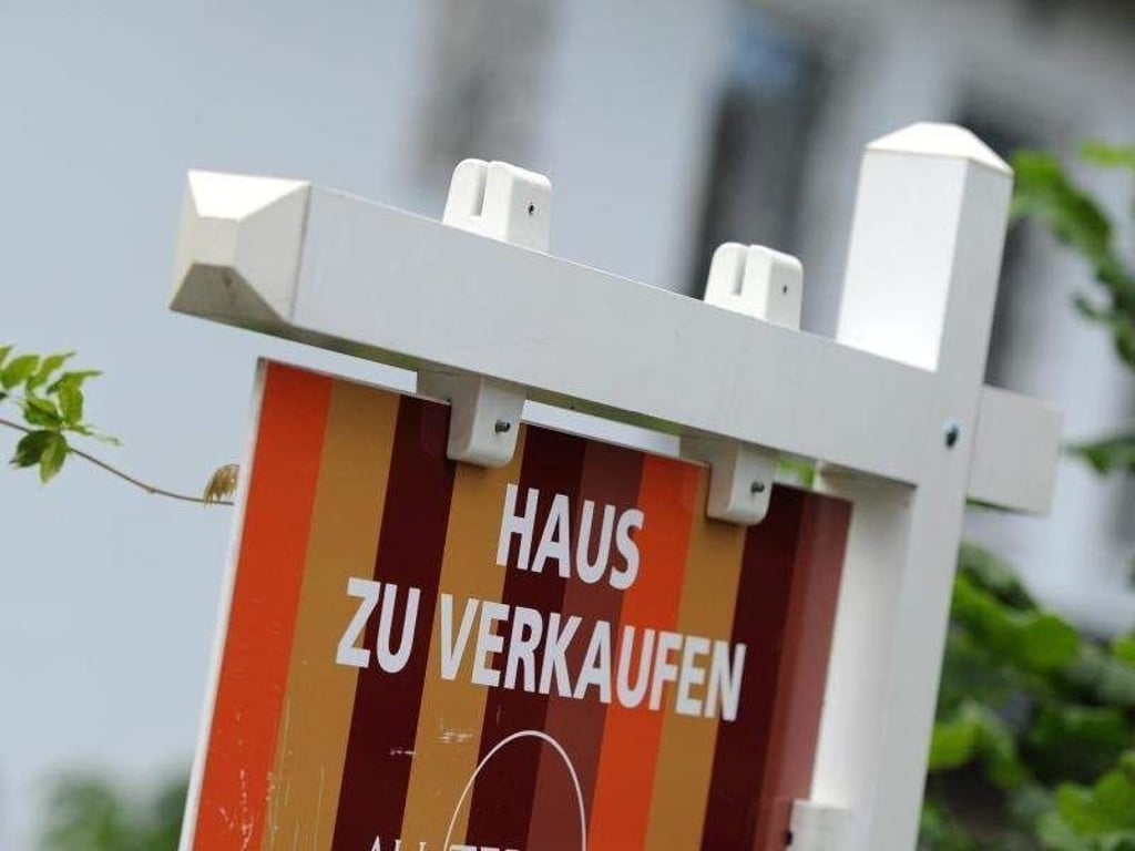 Wer in Haldensleben ein Haus kaufen möchte, muss zum Teil tief in die Tasche greifen. Symbolfoto: Tobias Hase