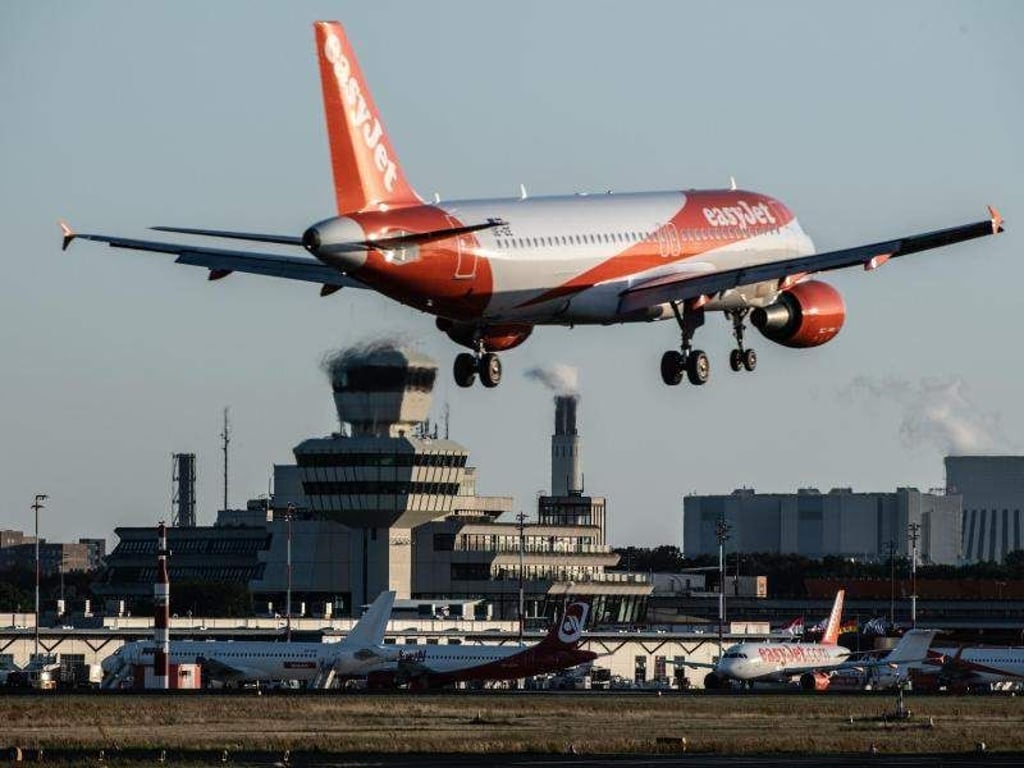 Easyjet-Kunden haben keinen Anspruch auf Erstattung der Gebühren und Steuern, wenn sie einen Flug stornieren. Das bekräftigt ein Urteil des Oberlandesgericht Frankfurt. Foto: Paul Zinken