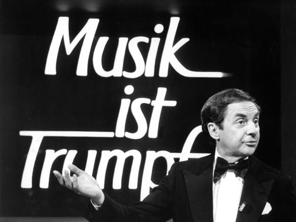 Mit «Musik ist Trumpf» holte Harald Juhnke Millionen vor den Fernsehschirm. Foto: Istvan Bajzat