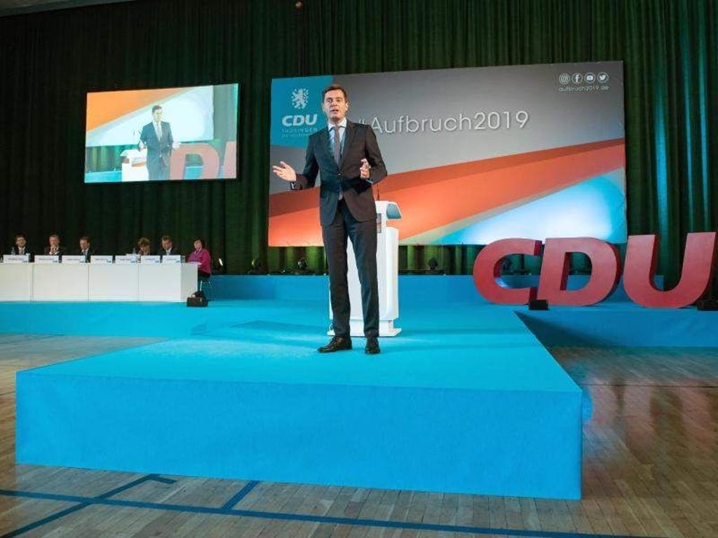 Der Landesvorsitzende der Thüringer CDU, Mike Mohring, gestikuliert während seiner Rede beim Landesparteitag der CDU Thüringen. Foto: Jens-Ulrich Koch