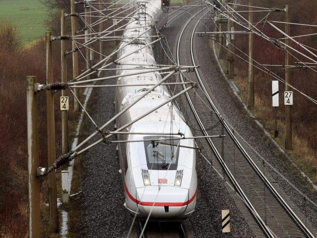 Mehr als 260 Millionen Fahrgäste pro Jahr: Um die Verdopplung zu schaffen, will die Deutsche Bahn in den nächsten Jahren kräftig investieren. Foto: Holger Hollemann