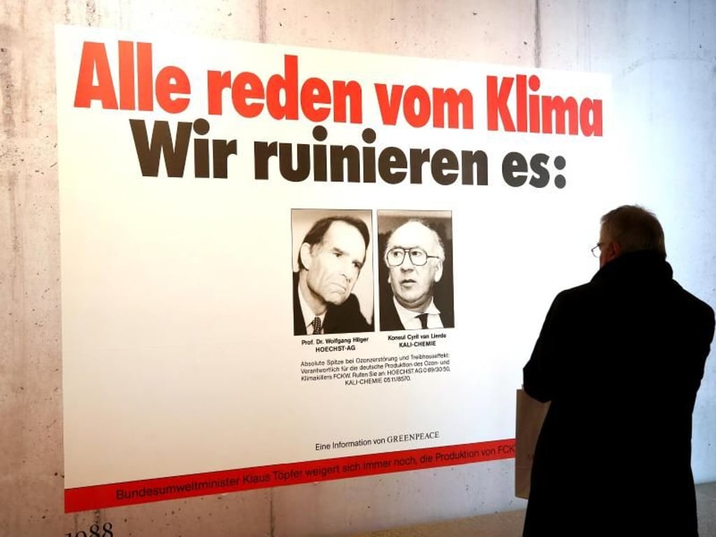 Die Themen von Klaus Staeck sind noch immer aktuell. Foto: Roland Weihrauch