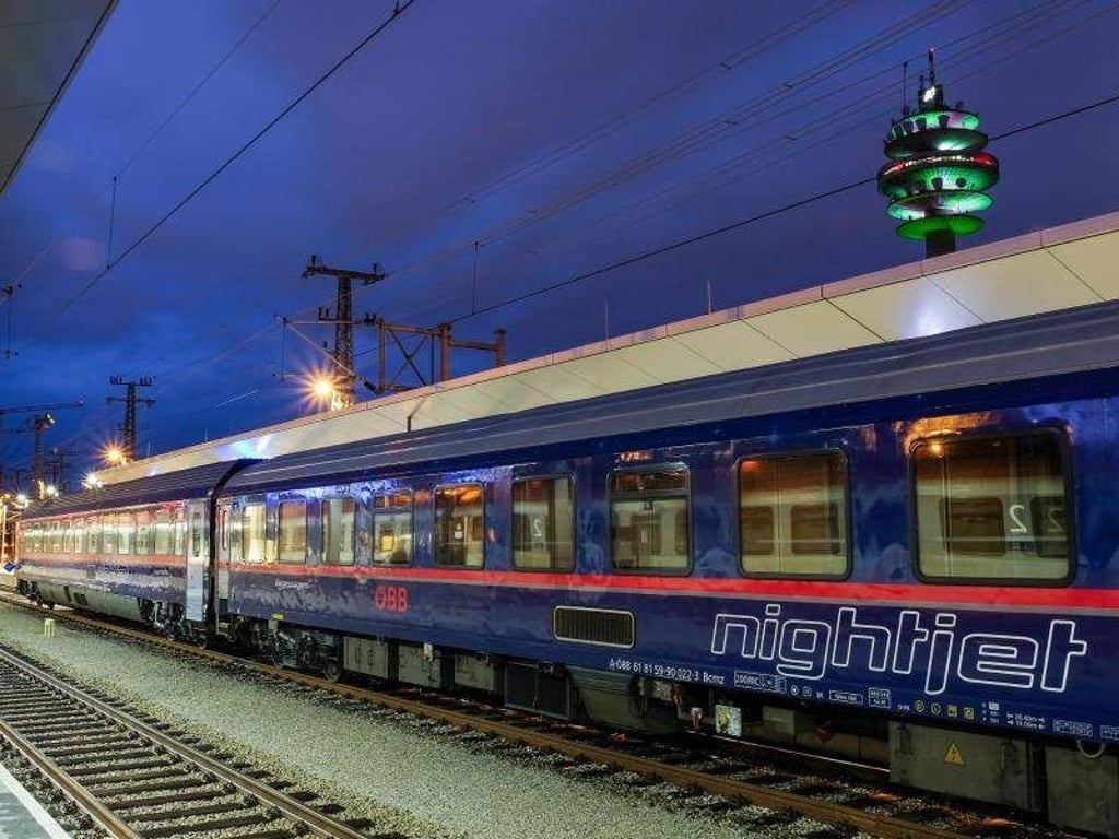 Nachtzug von außen: «Den Römer fahren» sagen die Nachtzugführer, wenn sie von München in die italienische Hauptstadt fahren. Foto: Max Wegscheider/ÖBB/dpa-tmn