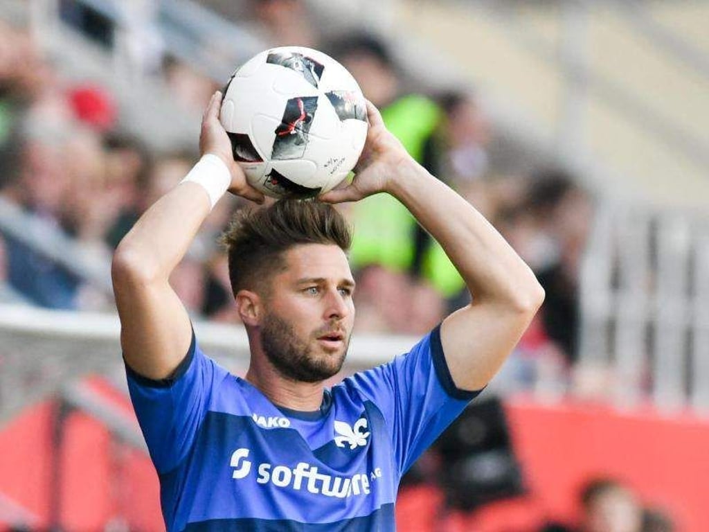 Markus Steinhöfer hat seinen Vertrag bis 2019 verlängert. Foto: Armin Weigel