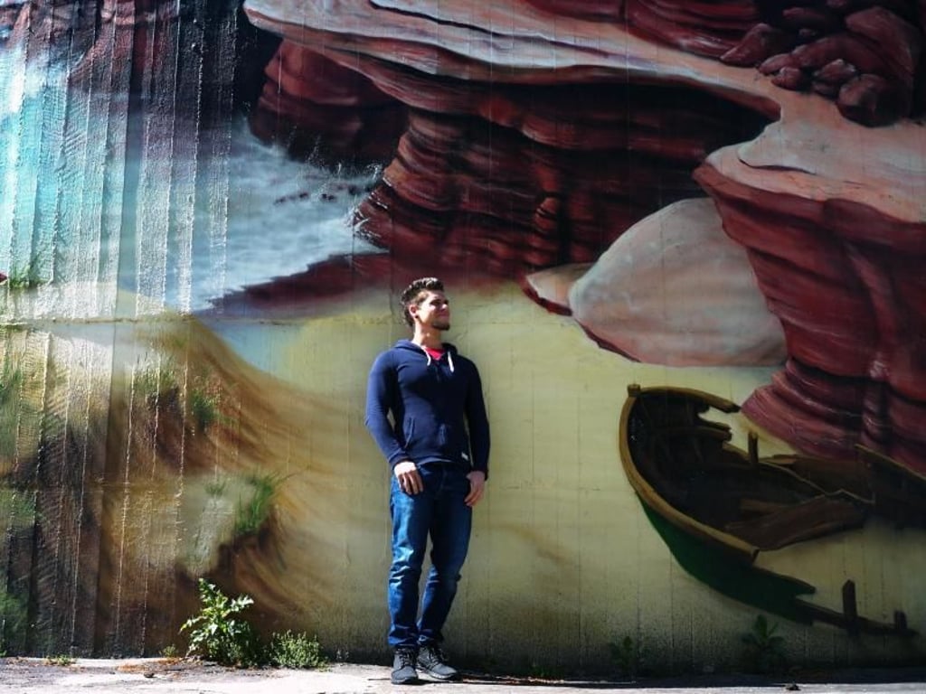 Sponk studiert Industrialdesign und verdient sich mit Graffiti-Aufträgen seinen Lebensunterhalt. Foto: Ina Fassbender