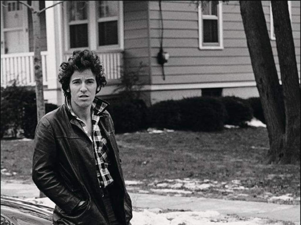 Bruce Spingsteen als junger Mann auf dem Cover seiner Autobiografie «Born to Run». Foto: Heyne Verlag