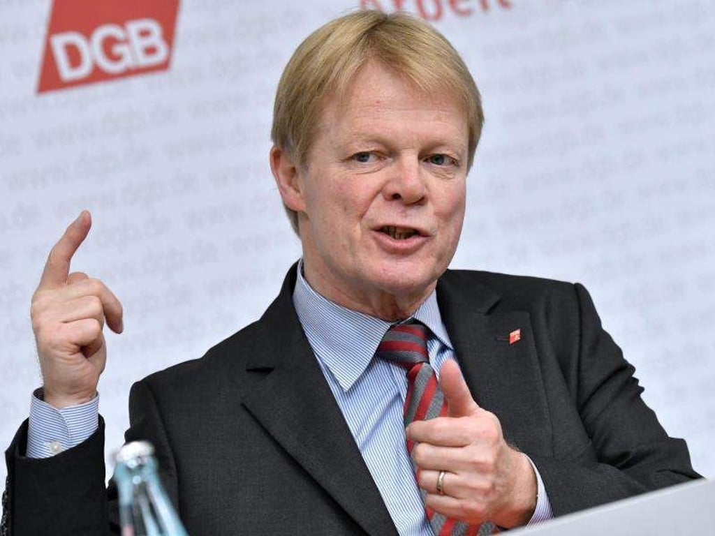 Der Vorsitzende des Deutschen Gewerkschaftsbundes (DGB), Reiner Hoffmann, bei einem Pressegespräch. Foto: Paul Zinken/Archivbild