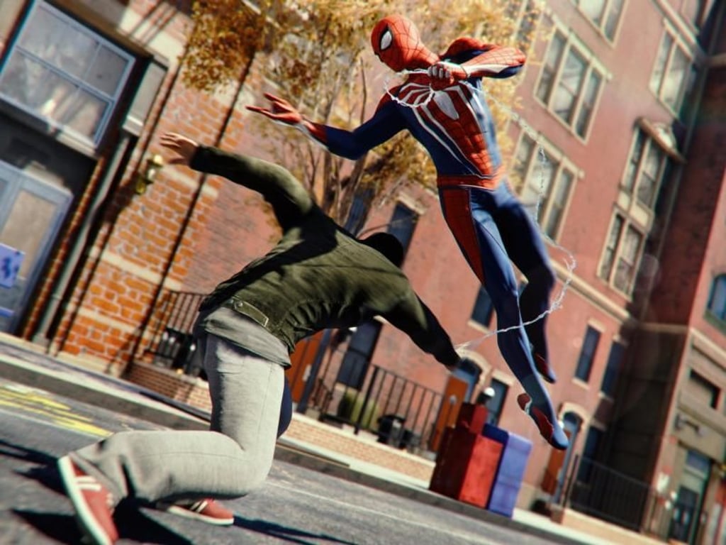 Gegner einspinnen, springen, sich nicht erwischen lassen. Die Kämpfe in «Spider-Man» sind nicht ohne Gewalt, Blut fließt aber nicht. Das Spiel ist ab 12 Jahren freigegeben. Foto: 2018 Marvel/Sony Interactive Entertainment