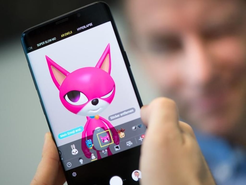 Miau! Mit den AR-Emojis des neuen Samsung Galaxy S9 kann jeder seine Botschaften zum Beispie als Katze aufnehmen - Gesichtsmimik inklusive. Foto: Franziska Gabbert