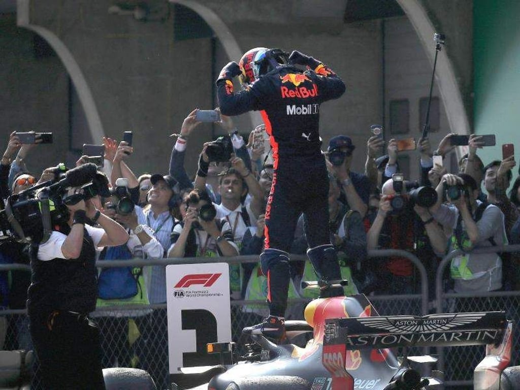 Daniel Ricciardo zeigt mit seinem Sieg in Shanghai, dass mit Red Bull Racing zu rechnen ist. Foto: Andy Wong/AP