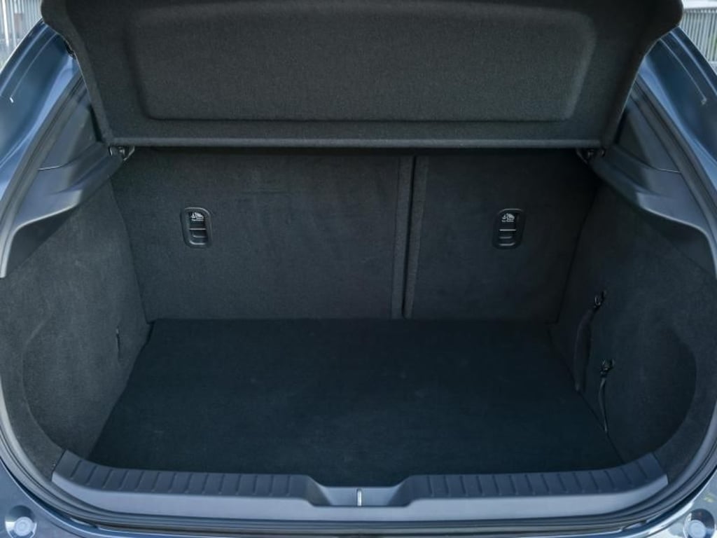 Der 430 Liter große Kofferraum lässt sich auf bis zu 1406 Liter erweitern. Foto: Mazda