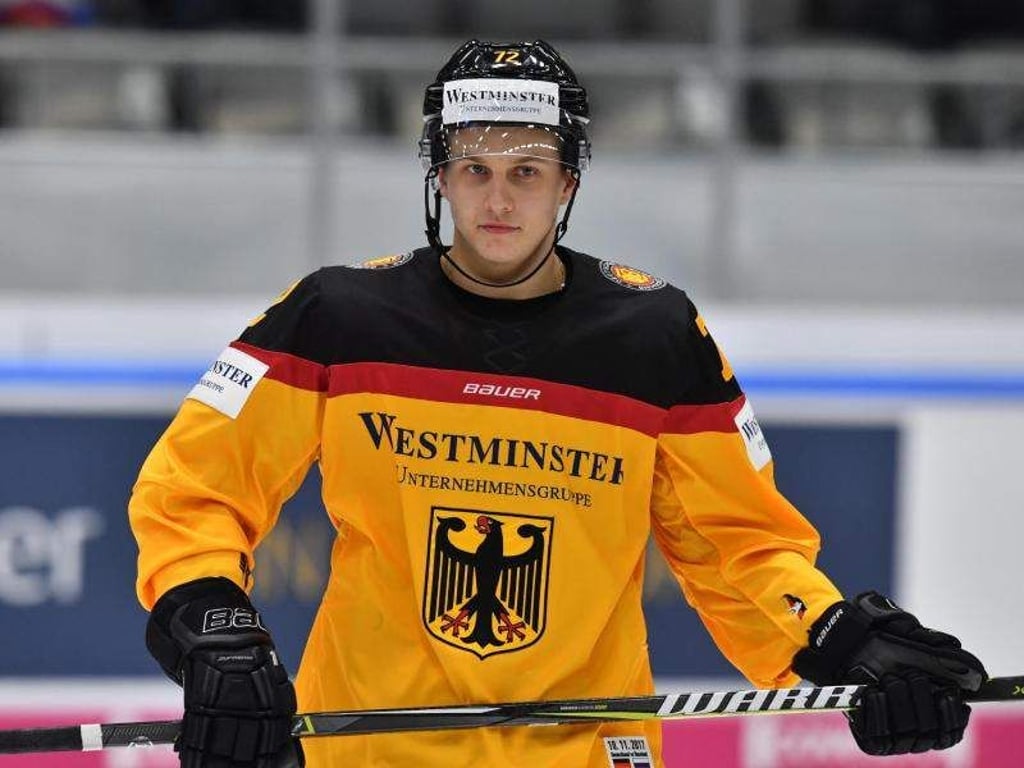 Der in der NHL für die Chicago Blackhawks spielende Dominik Kahun traut Marco Sturm zu sich in der NHL durchzusetzen. Foto: Peter Kneffel
