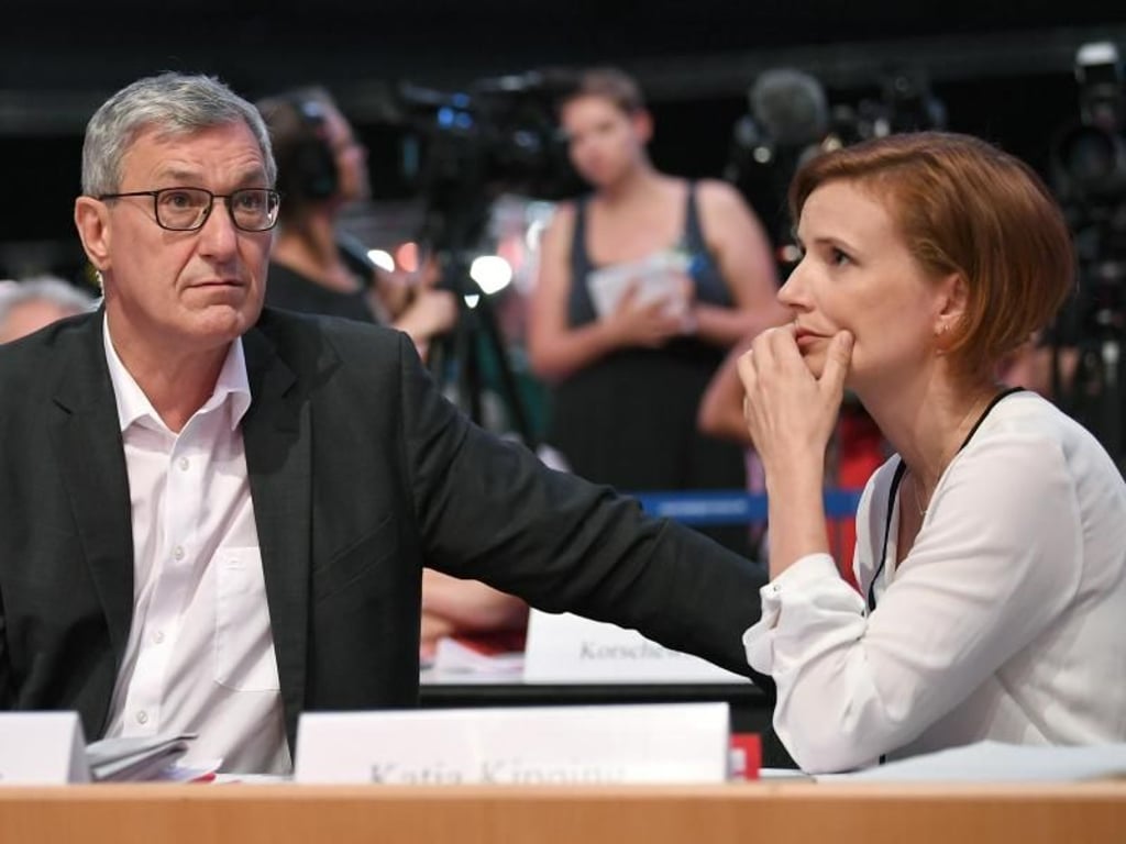 Oha ... Bernd Riexinger und Katja Kipping, die Bundesvorsitzenden der Linken, nach der Rede von Sahra Wagenknecht. Foto: Britta Pedersen
