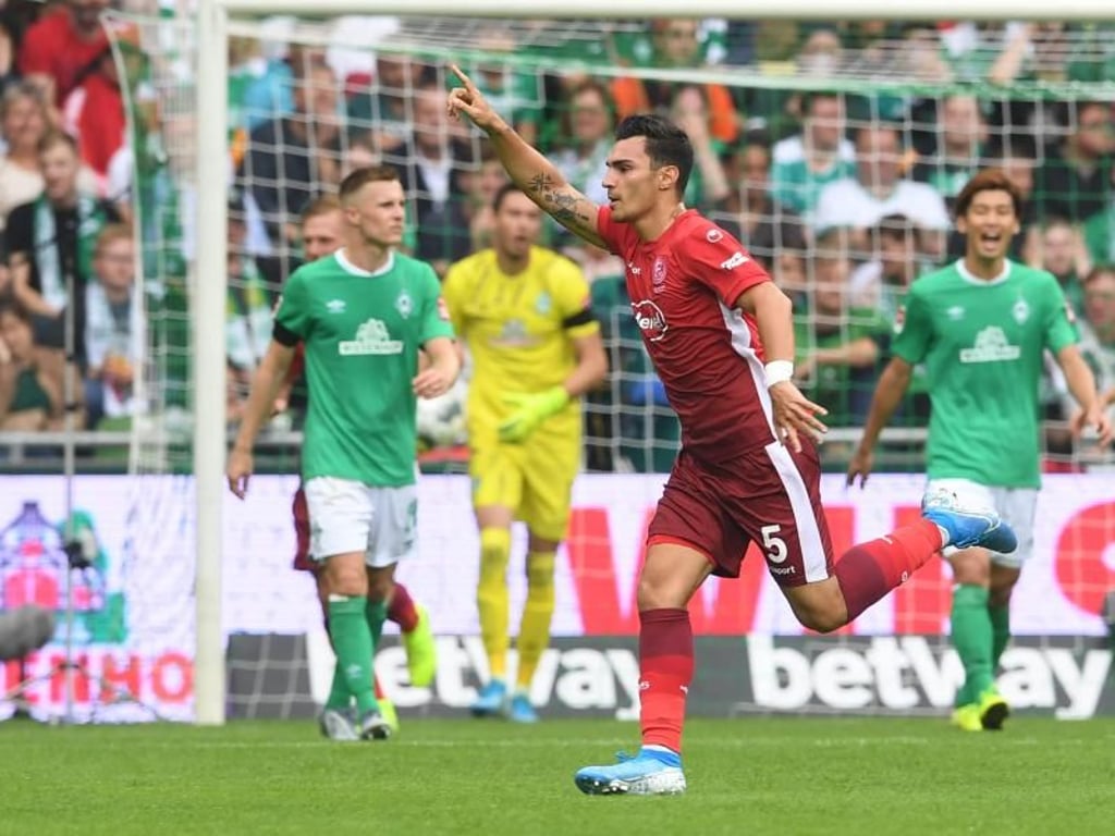 Düsseldorfs Kaan Ayhan machte mit seinem Tor zum 3:1 den Sieg in Bremen perfekt. Foto: Carmen Jaspersen