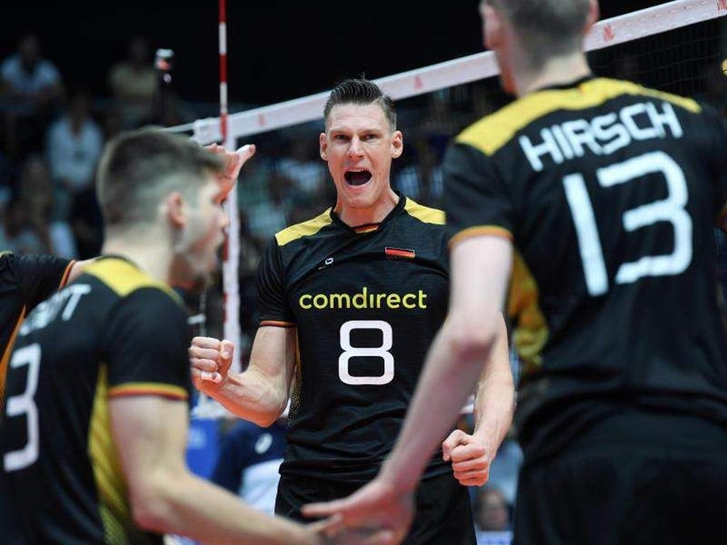 Die deutschen Spieler feiern einen Punktgewinn gegen Portugal. Foto: Hendrik Schmidt