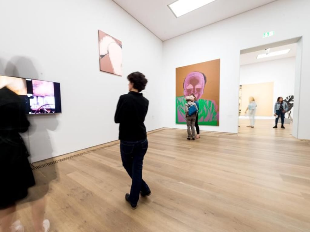 Blick in die Ausstellung «Pop Pictures People». Foto: Alexander Heinl