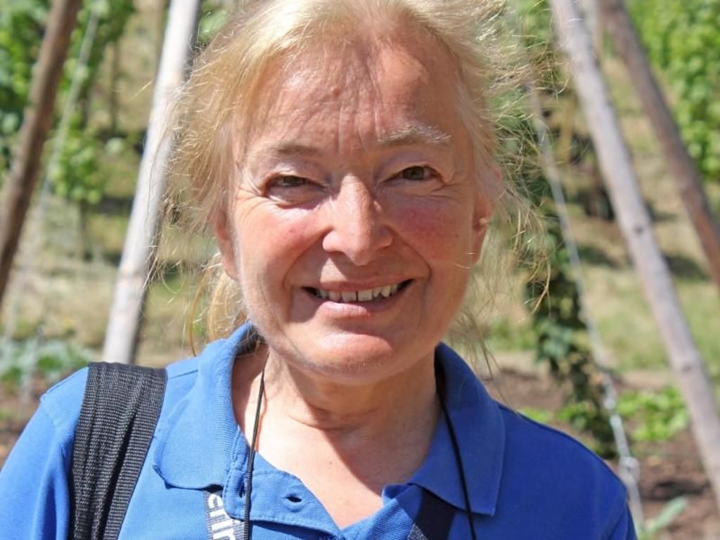 Sylvia Schwitalla ist Gästeführerin in Andernach. Foto: Bernd F. Meier
