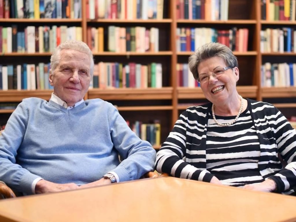 Die 72-Jährige Rosemarie Huber wohnt mit ihrem Partner Heinrich, 82, seit sechs Jahren in einem Seniorenstift in Bornheim bei Bonn. Foto: Henning Kaiser