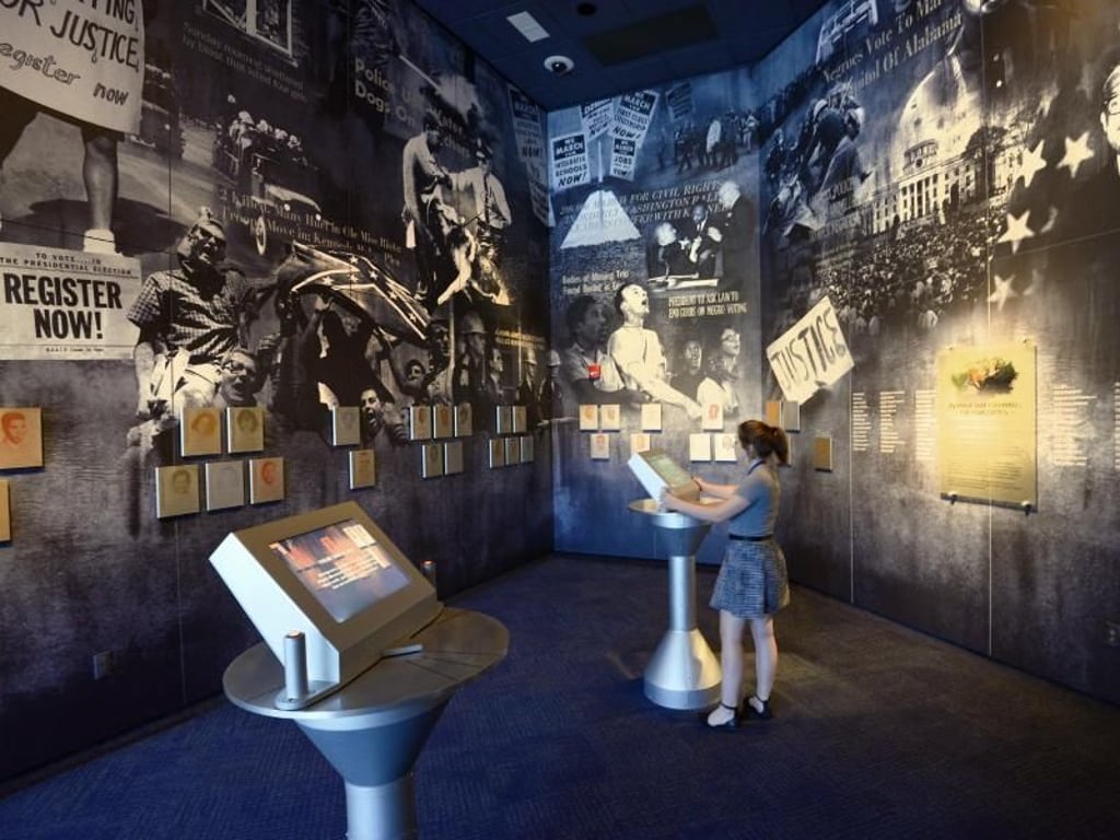 Das Civil Rights Memorial Center ist eines von mehreren Museen in Montgomery, die dem Kampf für mehr Bürgerrechte in den 1950er und 1960er Jahren in den USA gewidmet sind. Foto: Raphael Tenschert/Alabama Tourism