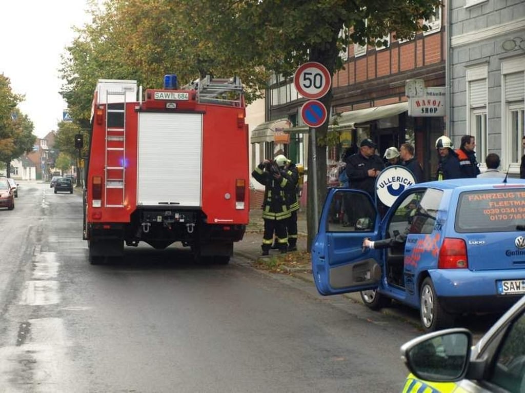 Feuerwehr im Einsatz wegen Gasgeruch in Arendsee