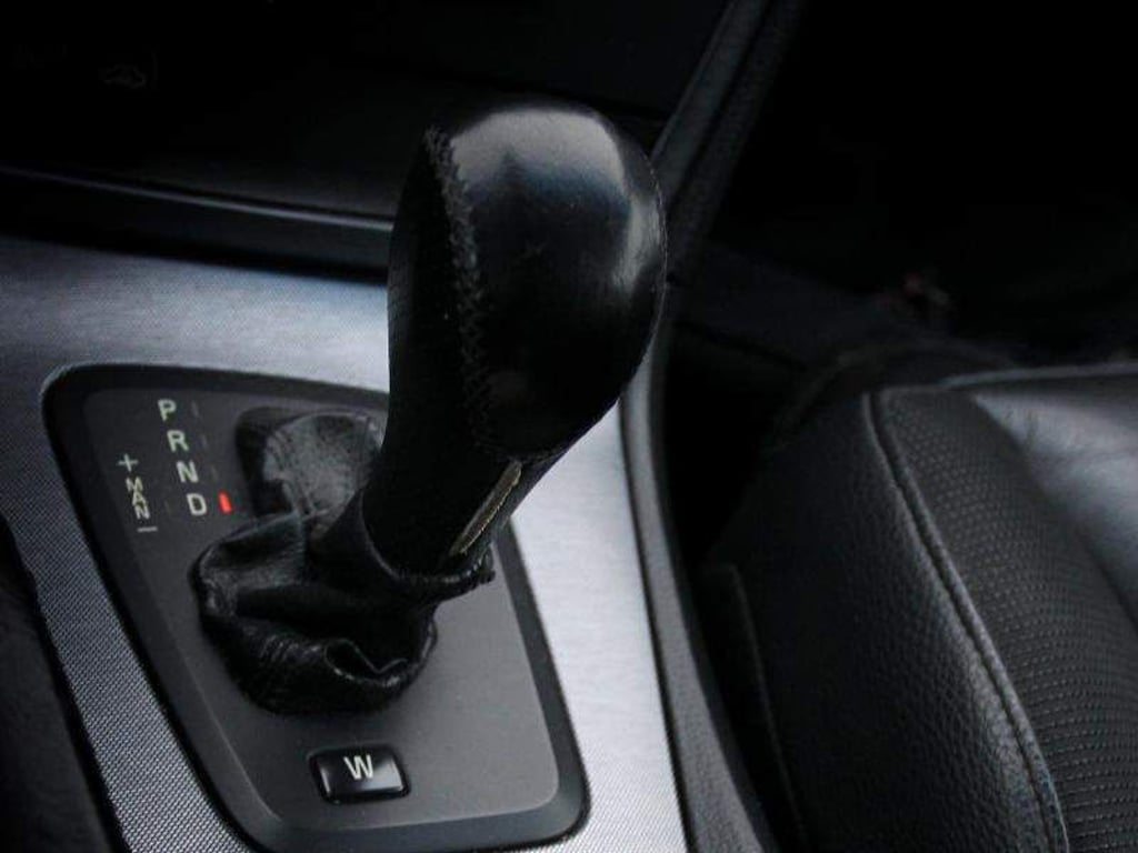 Verkehrsministerium will Automatik-Führerschein attraktiver machen. Foto: Karl-Josef Hildenbrand