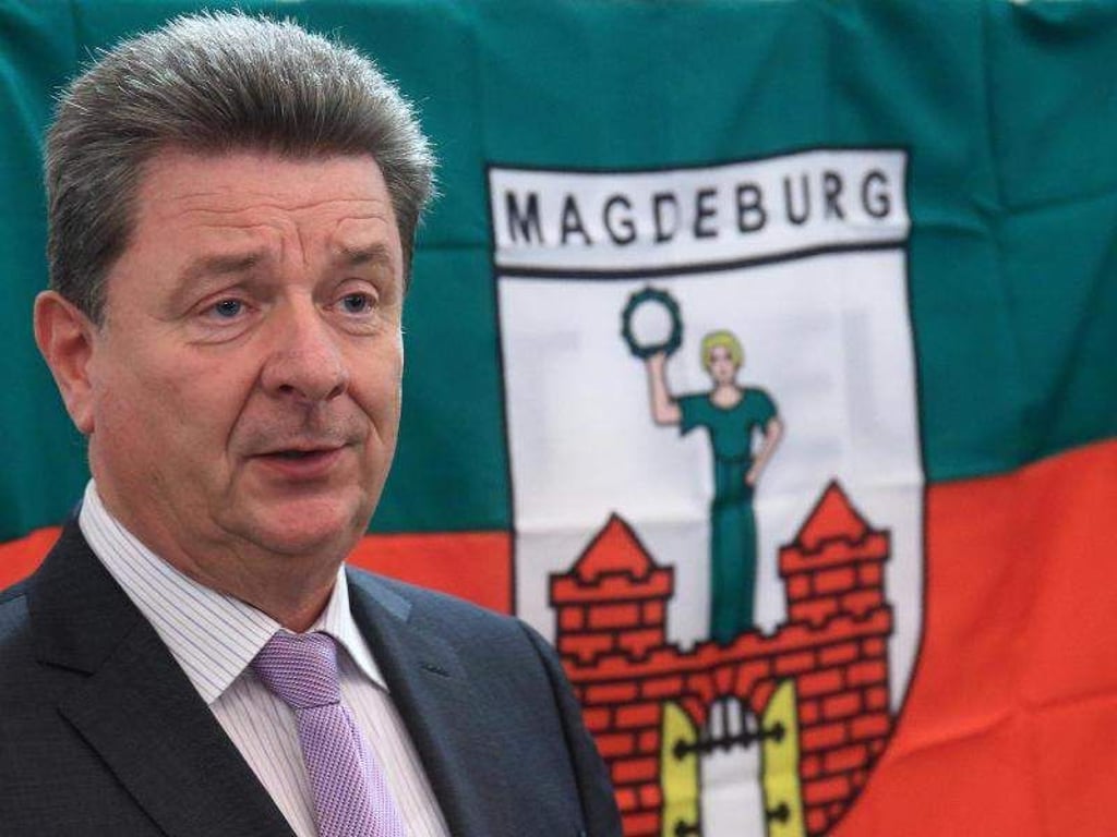 Magdeburgs Oberbürgermeister Lutz Trümper. Foto: Jens Wolf/Archivbild