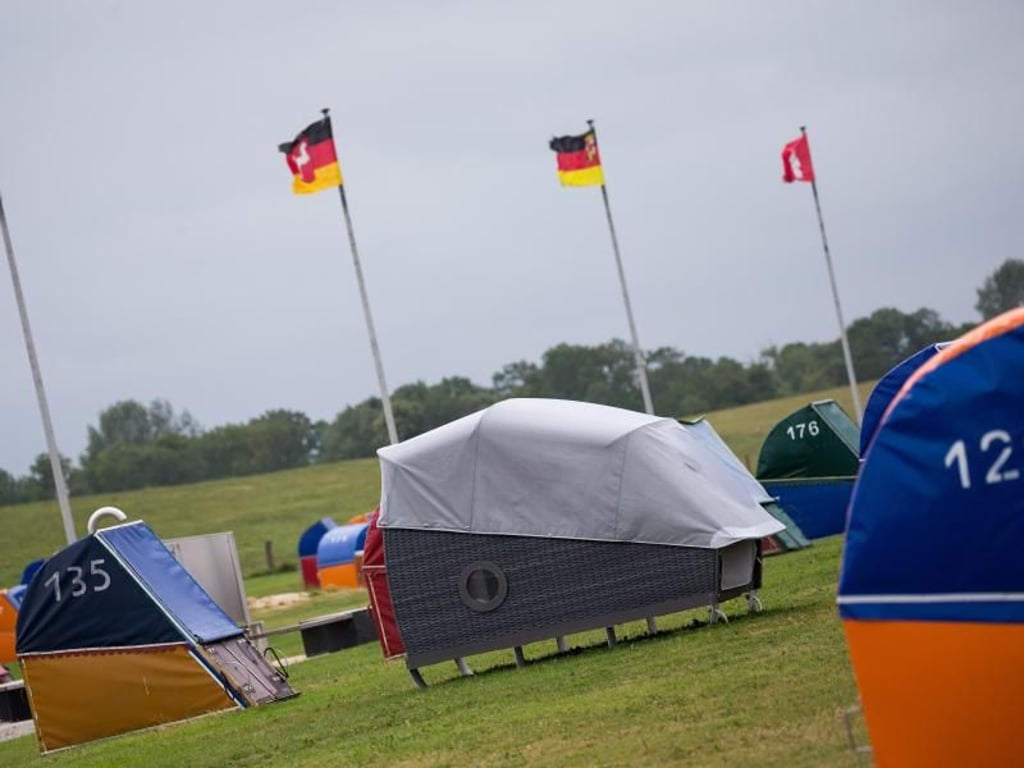 Schlafstrandkörbe in Ottendorf. Foto: Mohssen Assanimoghaddam