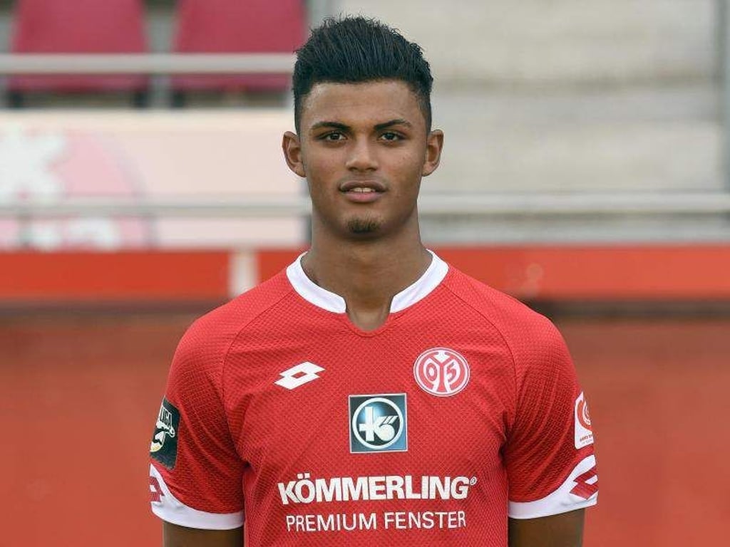 Dder Mainzer Spieler Aaron Seydel. Foto: Jan Hübner/Archiv