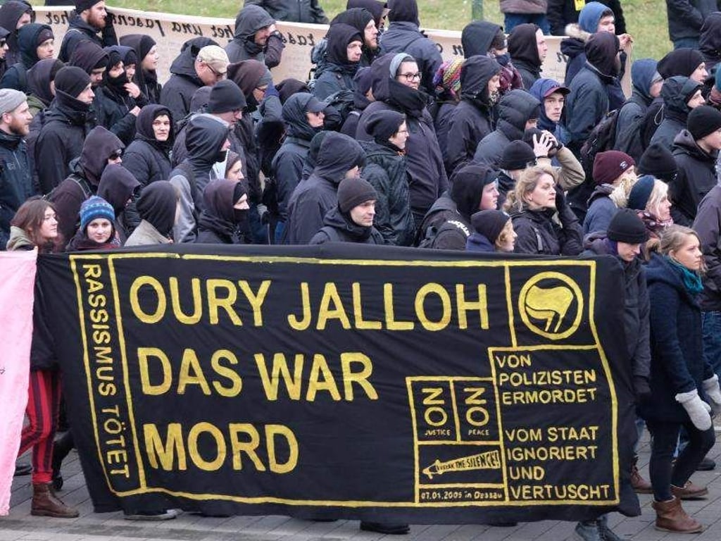 Demonstration in Gedenken an Oury Jalloh. Foto: Sebastian Willnow