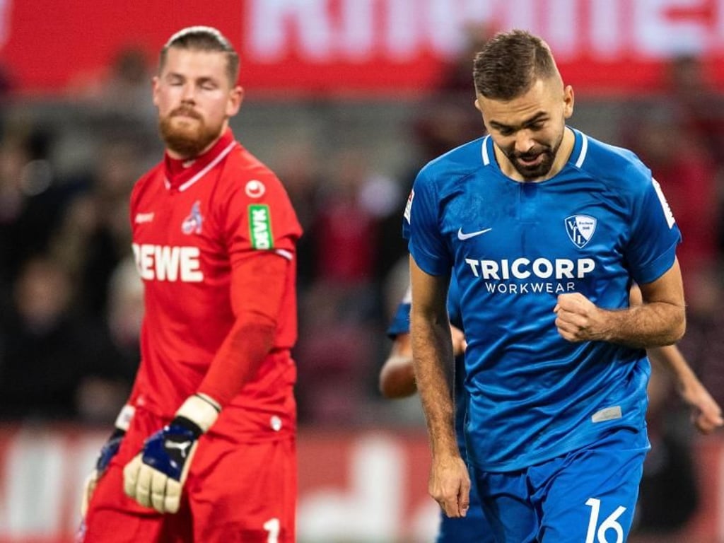 Bochums Torschütze Lukas Hinterseer (r) jubelt nach seinem Treffer zur 1:0-Führung gegen den FC Köln. Links Kölns Torwart Timo Horn. Foto: Marius Becker