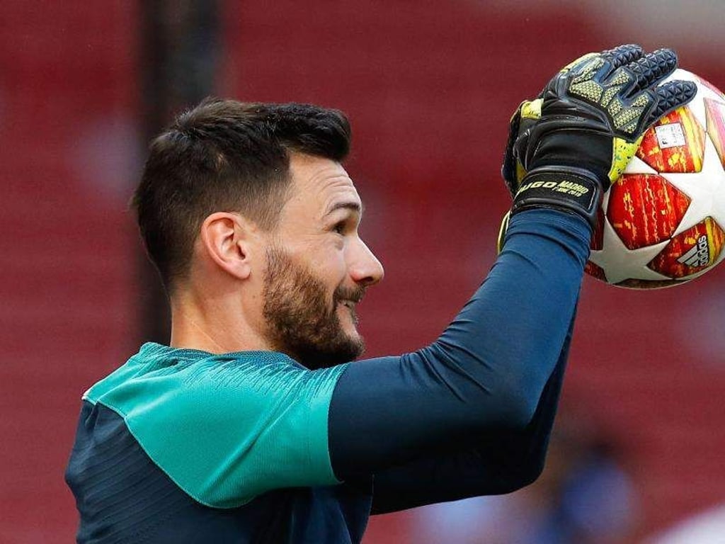 Hat sich in einem Spiel der Premier League schwer verletzt: Tottenhams Keeper Hugo Lloris. Foto: Martin Rickett/PA Wire/dpa