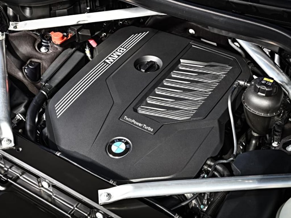 In Deutschland gibt es den 7er nur mit drei Liter großen Sechszylindern. Foto: BMW