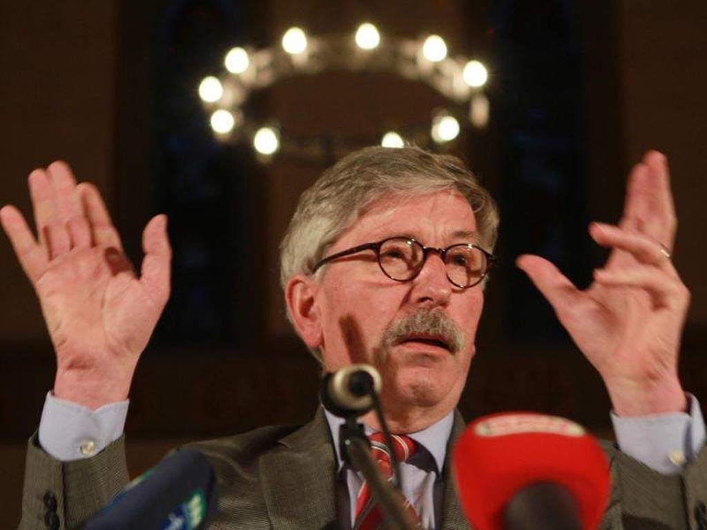 Thilo Sarrazin ist wegen seiner Thesen etwa zum Islam und zum Sozialstaat umstritten. Foto: Matthias Bein