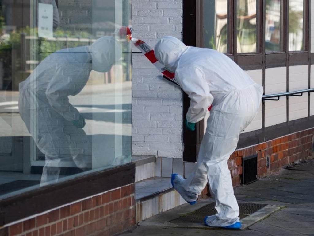 Spurensicherung im niedersächsischen Wittingen, wo ebenfalls zwei Leichen entdeckt worden waren. Foto: Christophe Gateau