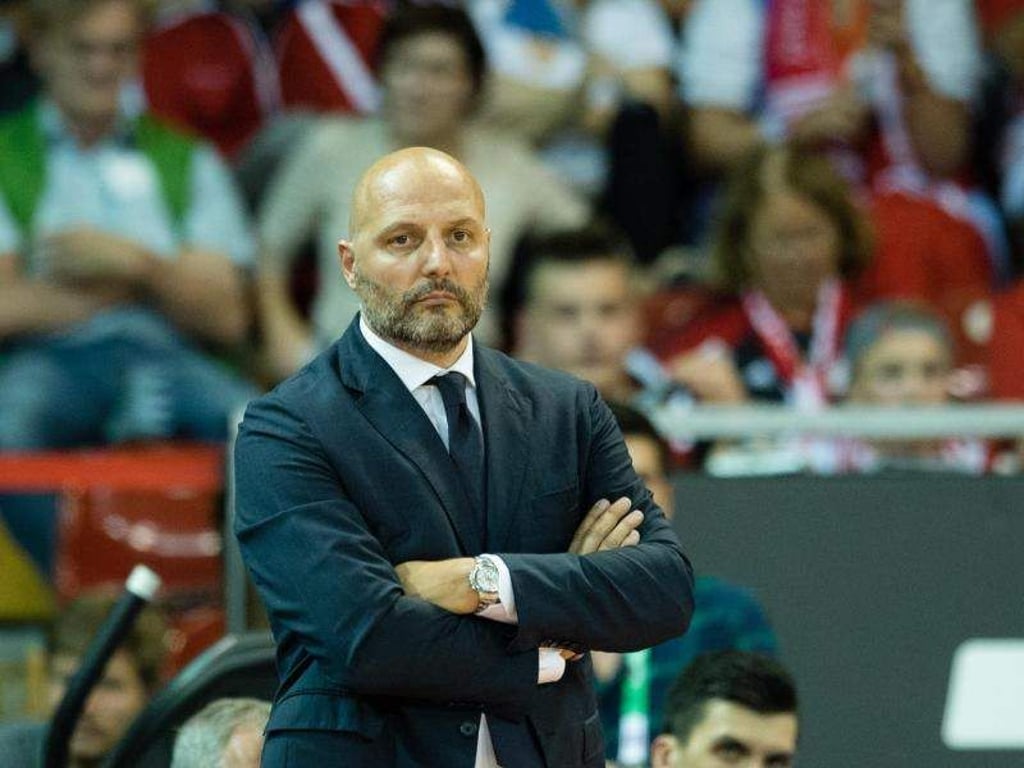 Zum Auftakt im Eurocup kassiert Trainer Sasa Djordjevic mit den Bayern eine Niederlage. Foto: Matthias Balk