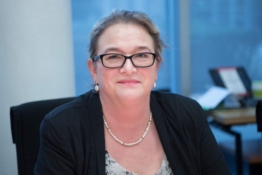 Katrin Budde (SPD), Vorsitzende des Kulturausschusses. Ab dem Sommer 2021 soll sich eine Ombudsperson auf Bundesebene für die Belange von SED-Opfern stark machen. Das entsprechende Gesetz solle nach der Sommerpause in den Bundestag eingebracht werden, sagte die Vorsitzende des Bundestagskulturausschusses, Katrin Budde (SPD), der Deutschen Presse-Agentur. (zu dpa «Künftig Bundesbeauftragter für SED-Opfer») +++ dpa-Bildfunk +++